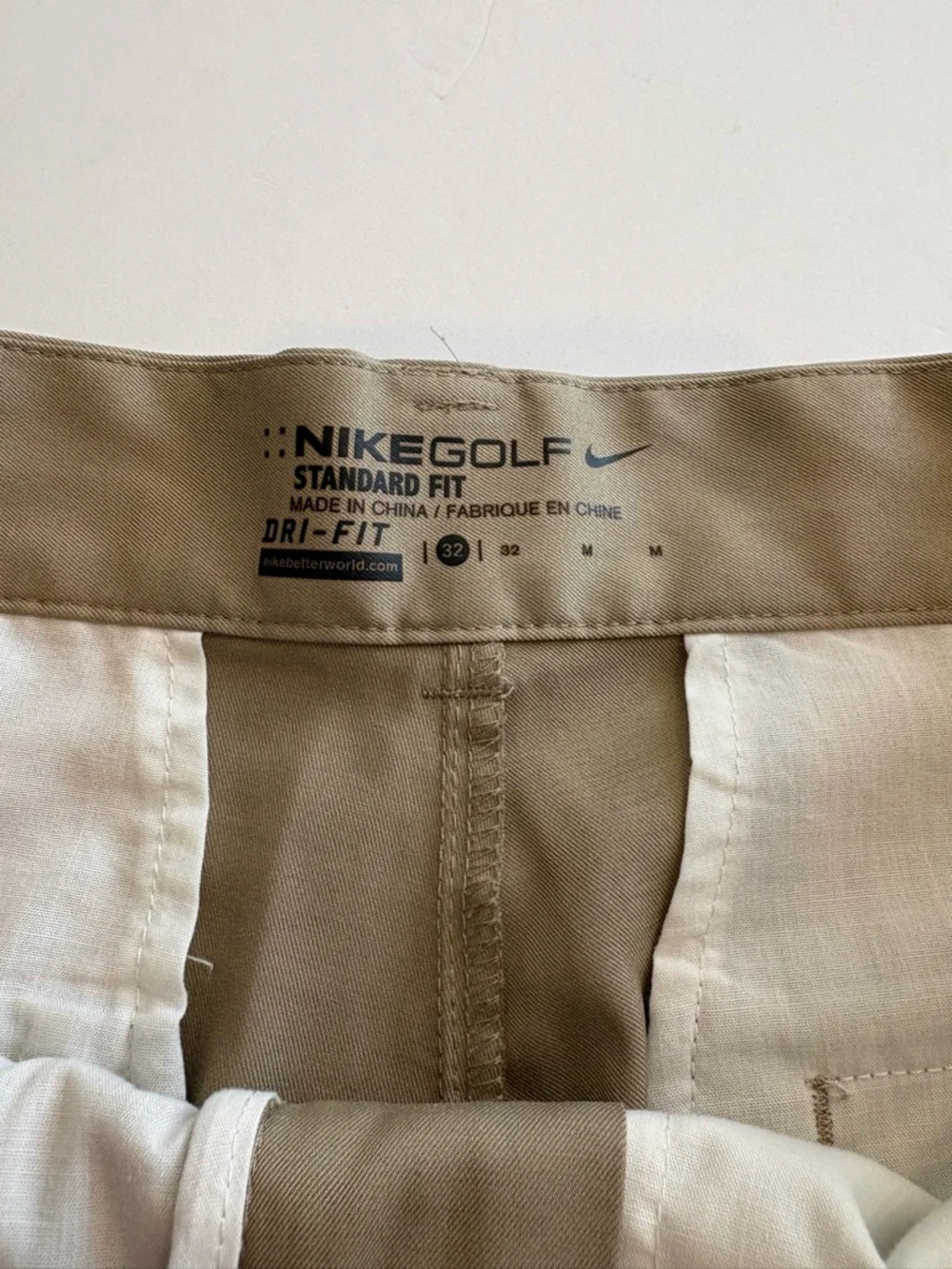 Nike Golf Men's Khaki Standard Fit Flat-Front Shorts 32 - Picture 3 of 4